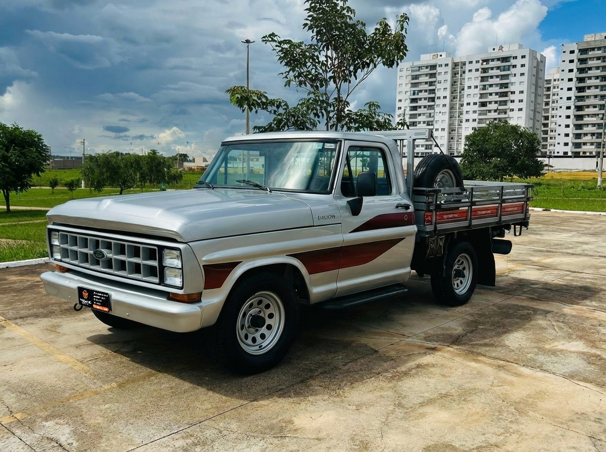 Ford F-1000